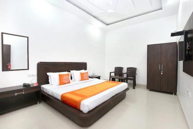 Hotel Skylark Amritsar Esterno foto
