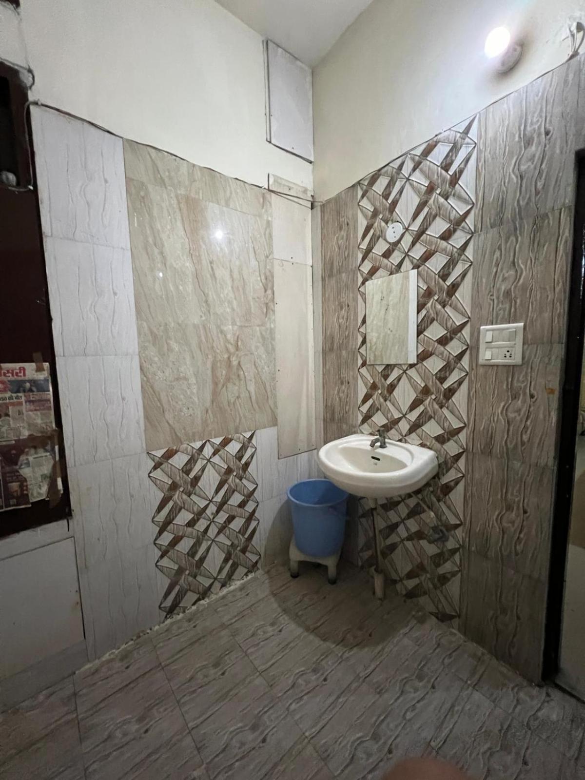 Hotel Skylark Amritsar Esterno foto